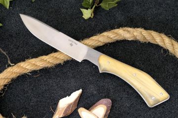 Couteau bushcraft artisanal acier mox27co manche racine de buis