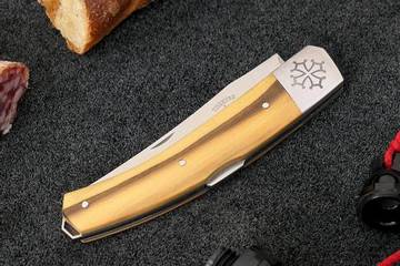 couteau chasse gravure sanglier