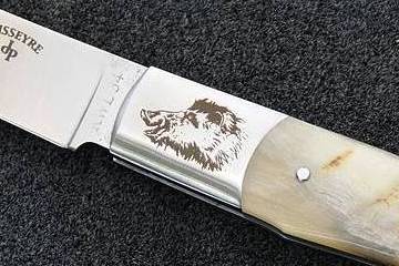 couteau chasse gravure sanglier