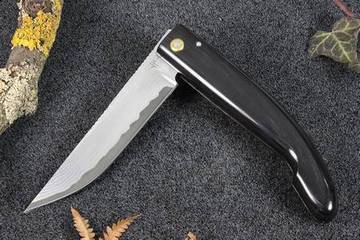 couteau Montségur Prestige corne noire VG10
