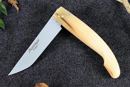 Couteau de poche traditionnel Montségur corne blonde acier carbone