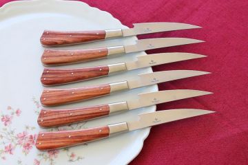 Coffret 6 couteaux "As de table" bois de rose acier Alenox18cr
