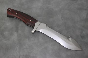Couteau bushcraft commande spéciale lame acier carbone manche bois exotique