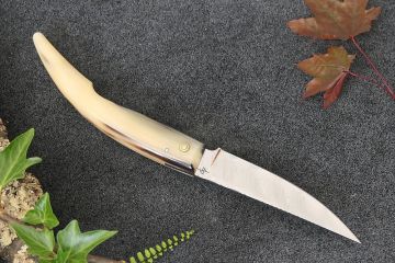 Couteau capucin damas inox Le Plantaurel manche corne jaspée blonde