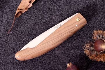 Couteau capucin traditionnel le Berger acier carbone manche noyer