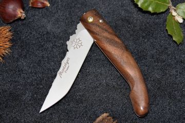Couteau cathare Montségur profil croix Occitane ronce noyer 12c27