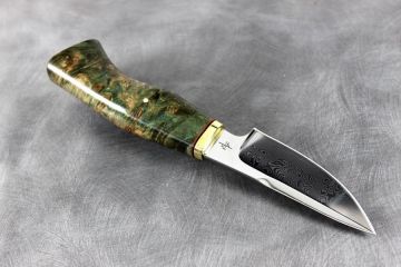 Petit couteau chasse Skinner loupe d\'érable stabilisé teinté acier damas