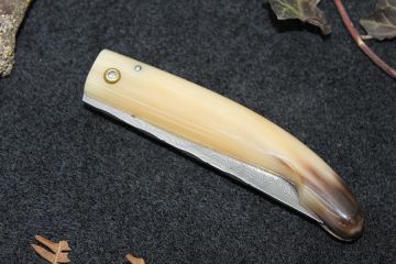 Couteau damas inox Montségur Prestige corne jaspée blonde