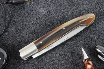 Couteau de poche Pyrène 11 cm lame 12c27 manche corne jaspée