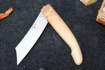 Couteau de poche capucin le Patriarche acier carbone xc75 ronce de frêne