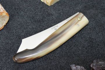 Couteau de poche capucin le Patriarche acier carbone xc75 corne jaspée