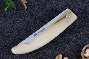 Couteau de poche régional Montségur rustique corne blonde acier 12c27