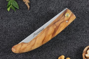 Couteau de poche régional Montségur rustique olivier acier 12c27