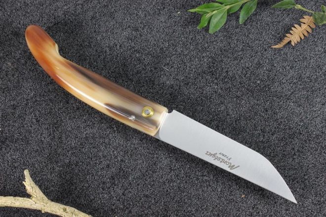 Couteau de poche traditionnel Montségur corne jaspée blonde acier xc75