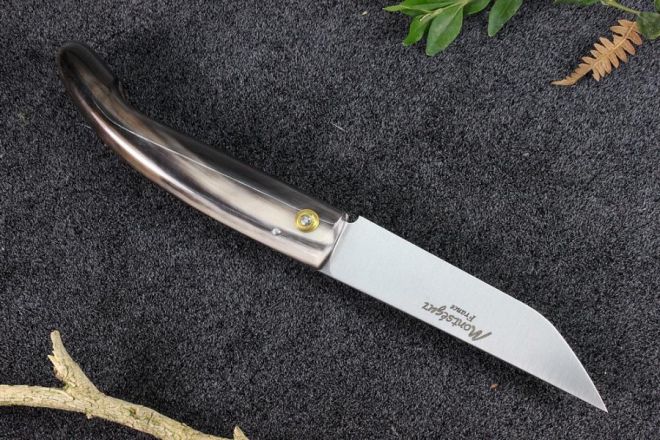 Couteau de poche traditionnel Montségur corne jaspée brune acier xc75