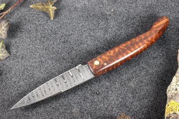 Couteau lame damas carbone Le Berger manche amourette