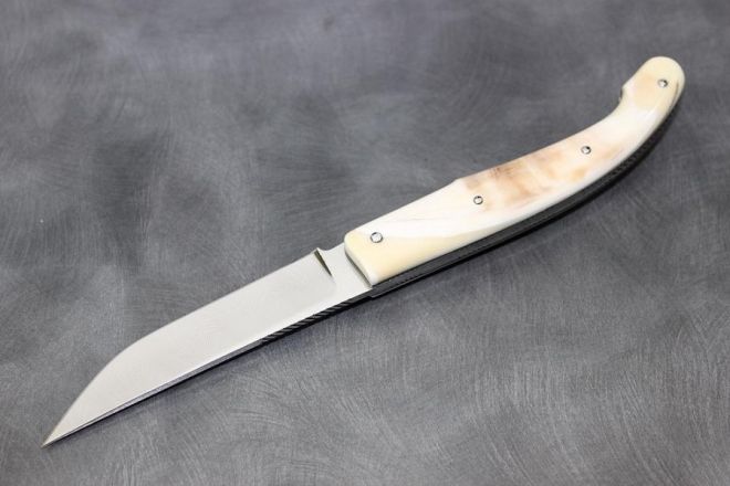 Couteau lame damas inox le Baroudeur 11cm ivoire phacochère