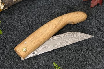 Couteau custom Montségur Prestige damas carbone racine de chêne