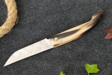 Couteau custom Montségur Prestige damas inox corne jaspée noire