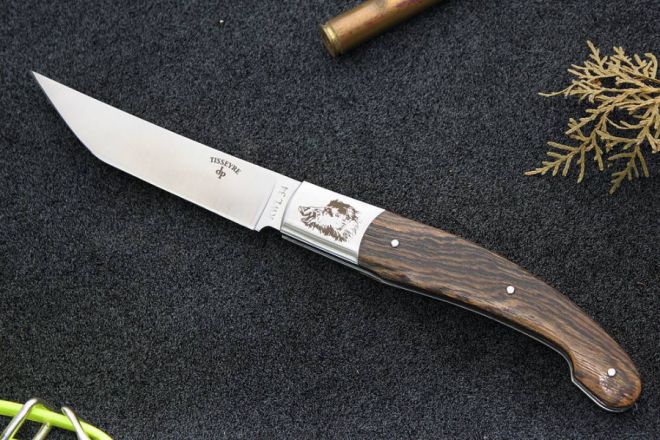 Couteau pliant Baroudeur gravure sanglier acier RWL34 manche bocoté