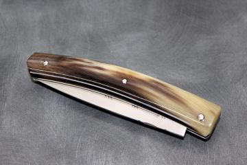 Couteau pliant custom Harpon lame acier RWL34 manche corne jaspée