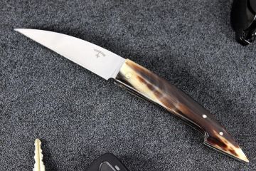 Couteau pliant Gentleman acier 12c27 corne jaspée foncée