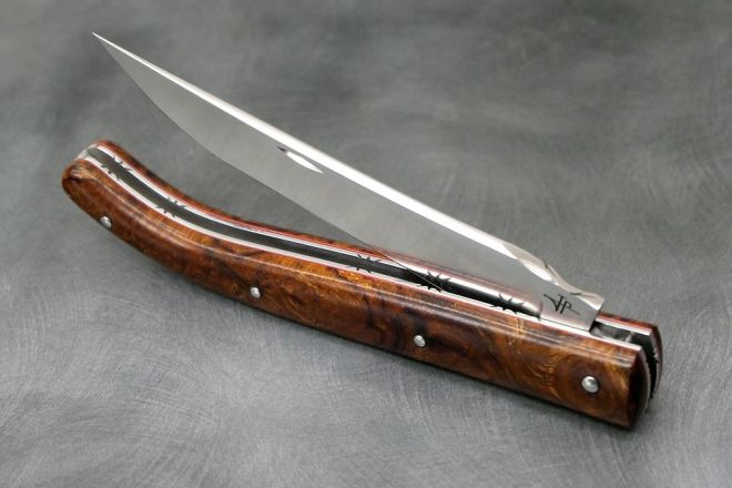Couteau pliant design Laguiole loupe bois de fer d\'Arizona acier RWL34