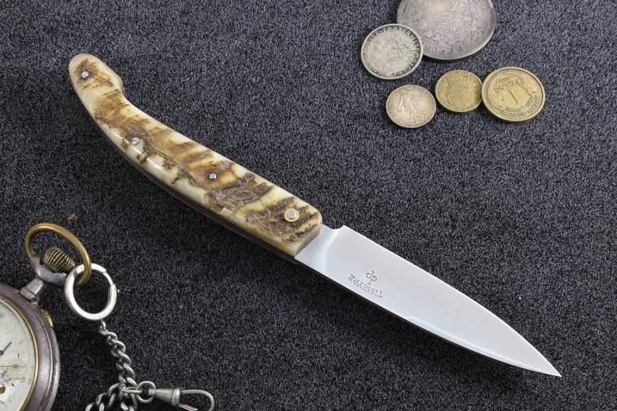 Couteau de poche PALLES Nº00 présenté en coffret avec une lame en pointe de  coupe en acier au carbone de 7 cm - 05-01657 - MARTINEZ ALBAINOX
