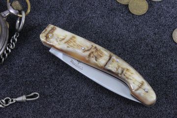 Couteau de poche artisanal Peyrecave acier carbone xc75 corne bélier