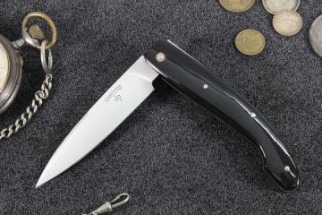 Couteau de poche  pliant Peyrecave acier 12c27 corne noire