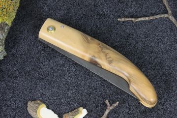 Couteau custom Montségur Prestige damas carbone racine de buis