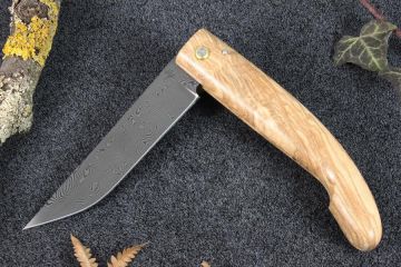 Couteau custom Montségur Prestige damas carbone ronce de frêne