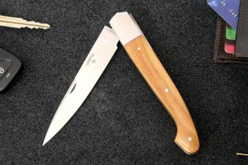 Couteau pliant Pyrène 13 cm lame 12c27 manche abricotier
