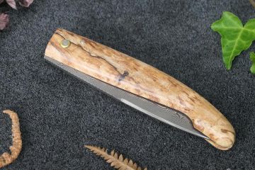Couteau Le Berger lame damas carbone manche ronce hêtre stabilisé