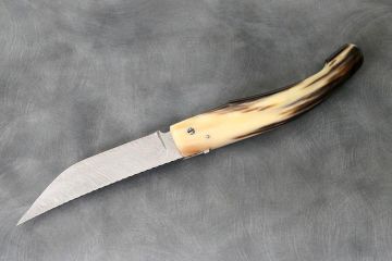 Couteau pliant Baroudeur corne jaspée acier damas inox