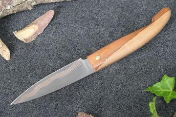 Couteau capucin ariégeois le Berger damas carbone ronce de néflier