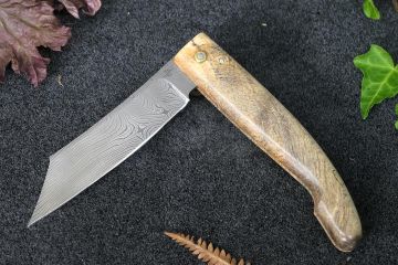 Couteau pliant Patriarche lame damas carbone manche marronnier stabilisé