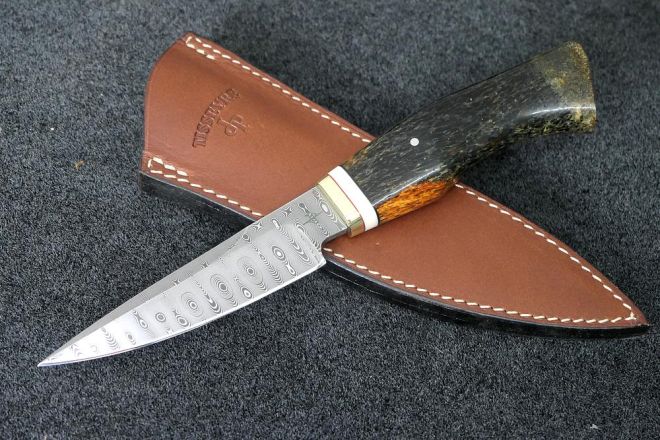 Petit couteau fixe fighter os de mammouth stabilisé acier damas inox