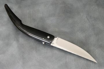 Couteau pliant Plantaurel corne noire lame acier damas inox
