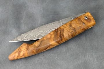 Couteau pliant Berger acier damas carbone ronce d'olivier