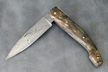 Couteau pliant Peyrecave racine de hêtre stabilisée lame damas carbone