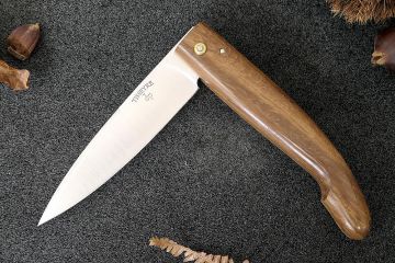 Couteau capucin traditionnel Berger acier carbone manche vieux chêne de ratelier