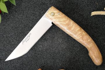 Couteau de poche traditionnel Montségur hêtre échauffé acier carbone xc75