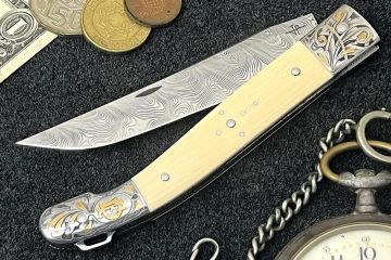 Couteau pliant design Laguiole gravure et incrustations or
