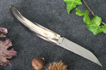 Couteau custom Montségur Prestige damas inox corne jaspée noire